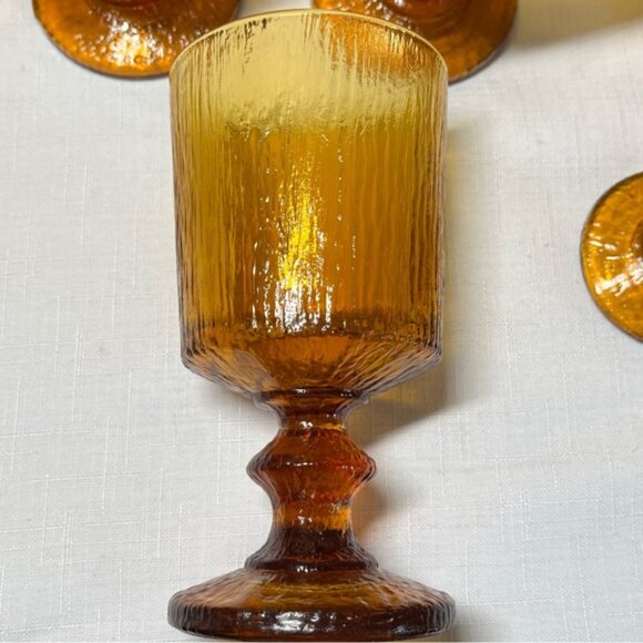 Ravenhead Siesta Amber Textured Goblets Wine Glass 1970s 8 larger5 small - Picture 10 of 12